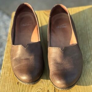 Dansko Liliana Burnished Nubuck Wedges Women's Size 38